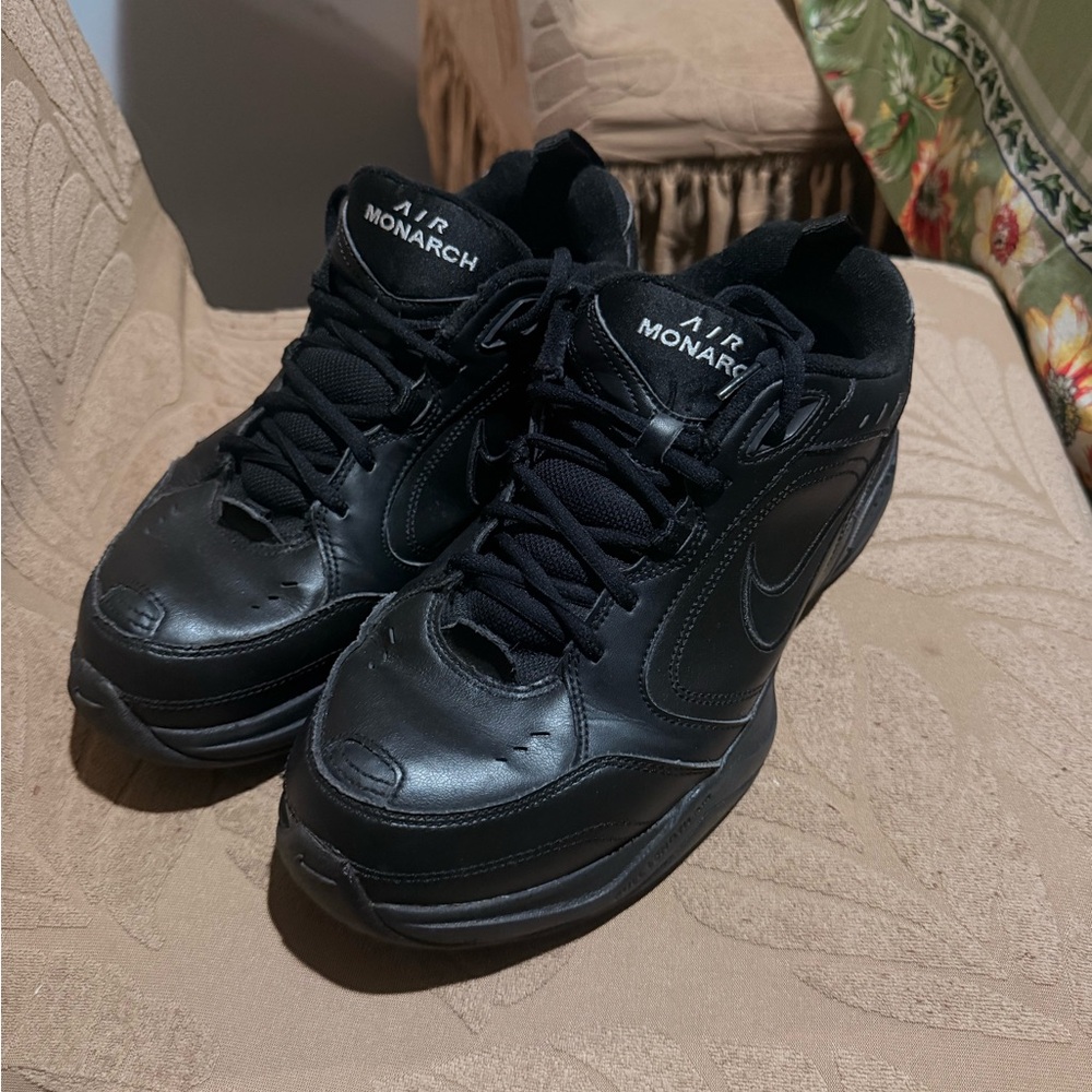 Nike Air Monarch IV Men's Black Athletic Shoes